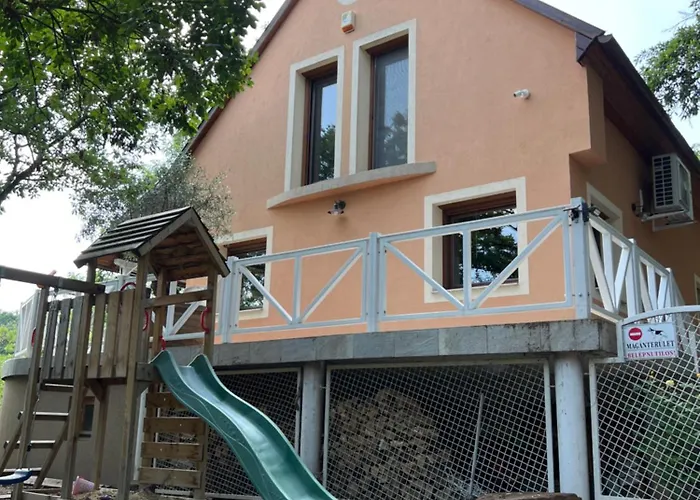 Red Stone Apartman Palkoeve 200M A Balaton Parttol Kilatassal