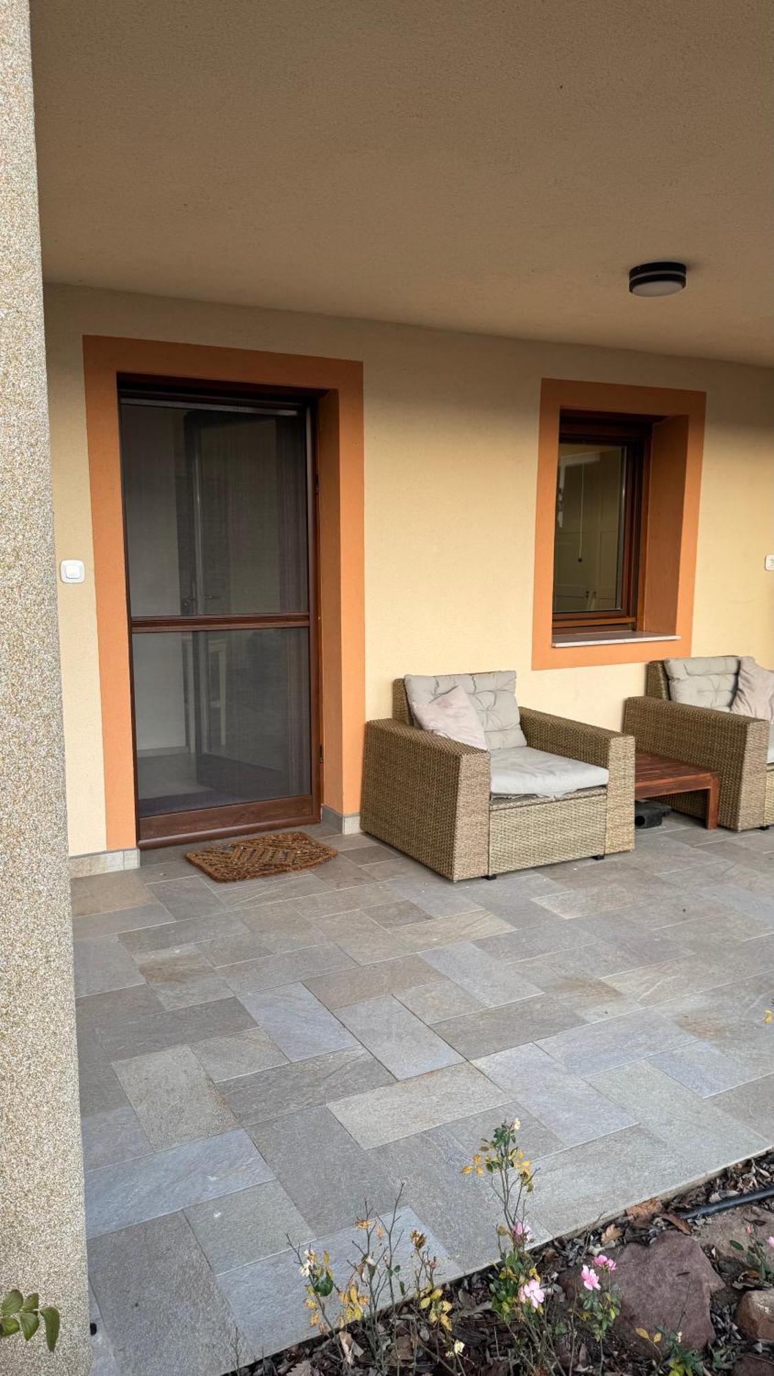 Appartement Red Stone Palkoeve 200m A Balaton Parttol Kilatassal
