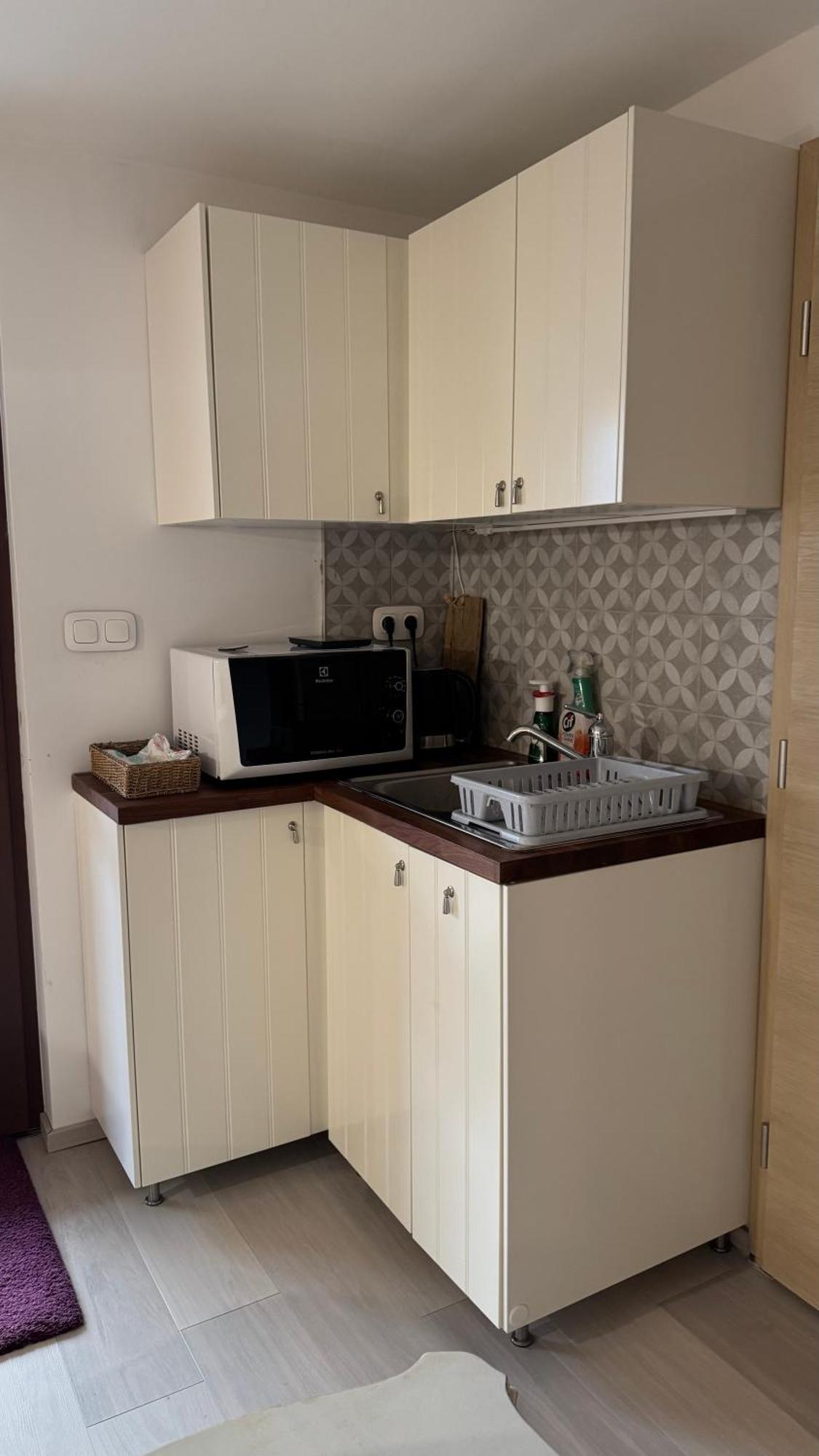 Red Stone Palkoeve 200m A Balaton Parttol Kilatassal Appartement Kovagoors